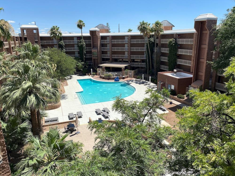 Embassy Suites By Hilton Tucson East Екстер'єр фото