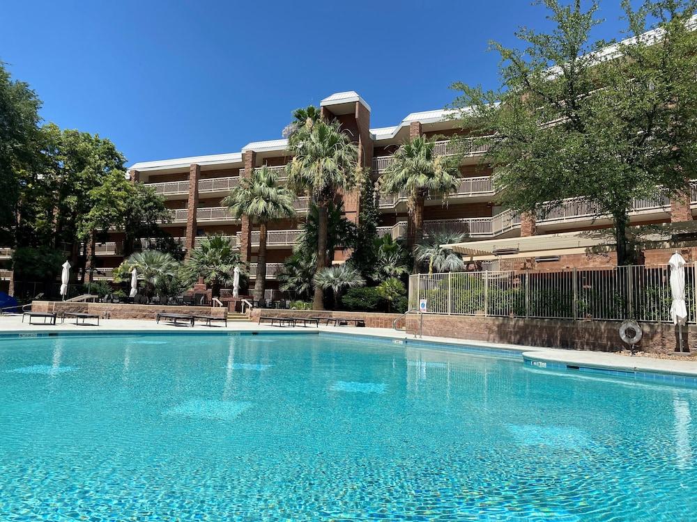 Embassy Suites By Hilton Tucson East Екстер'єр фото